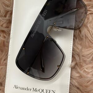 Alexander McQueen
Studded Logo Metal Shield Sunglasses